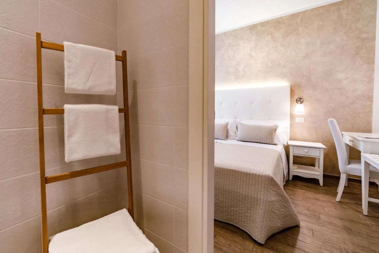 Hotel Soraya - Spiaggia Sawasdee With Beach & Parking リッチョーネ 3*,  イタリア