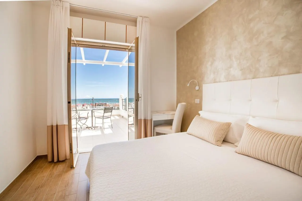 Hotel Soraya - Spiaggia Sawasdee With Beach & Parking リッチョーネ イタリア