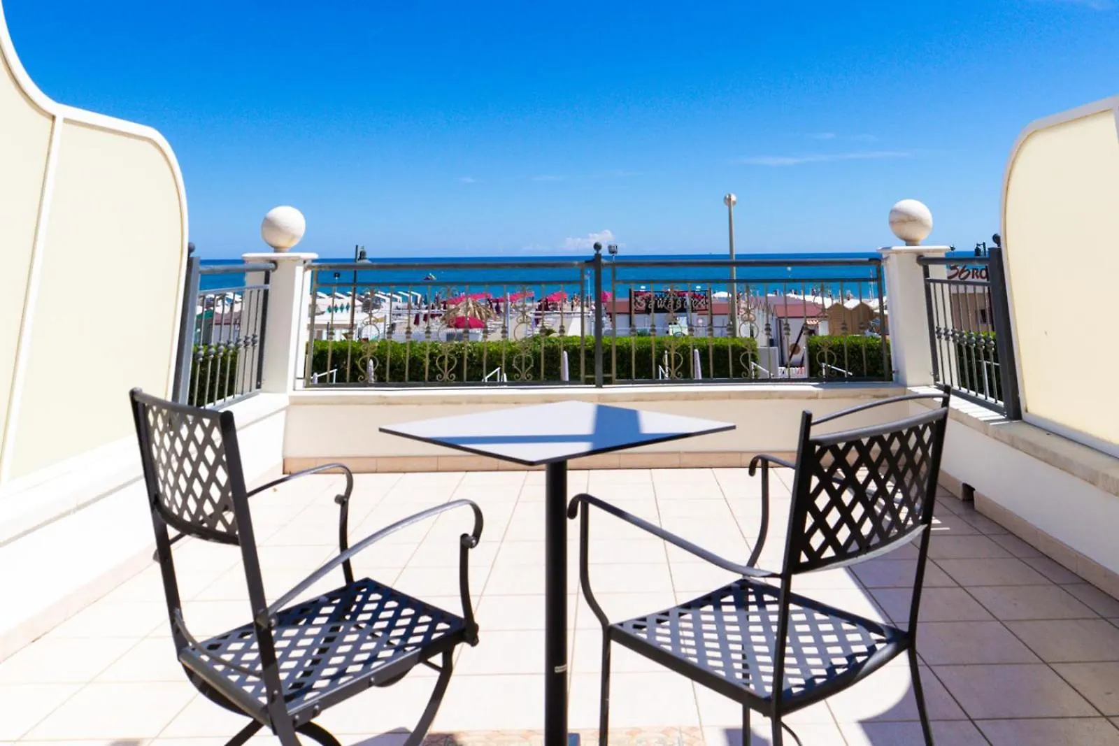 Hotel Soraya - Spiaggia Sawasdee With Beach & Parking リッチョーネ イタリア