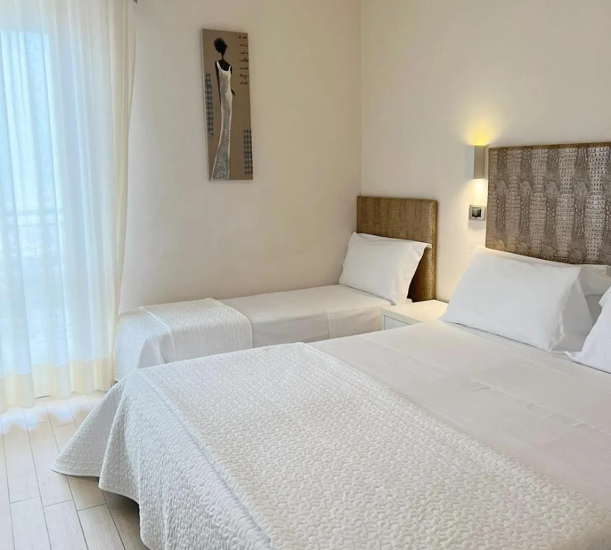 Hotel Soraya - Spiaggia Sawasdee With Beach & Parking リッチョーネ