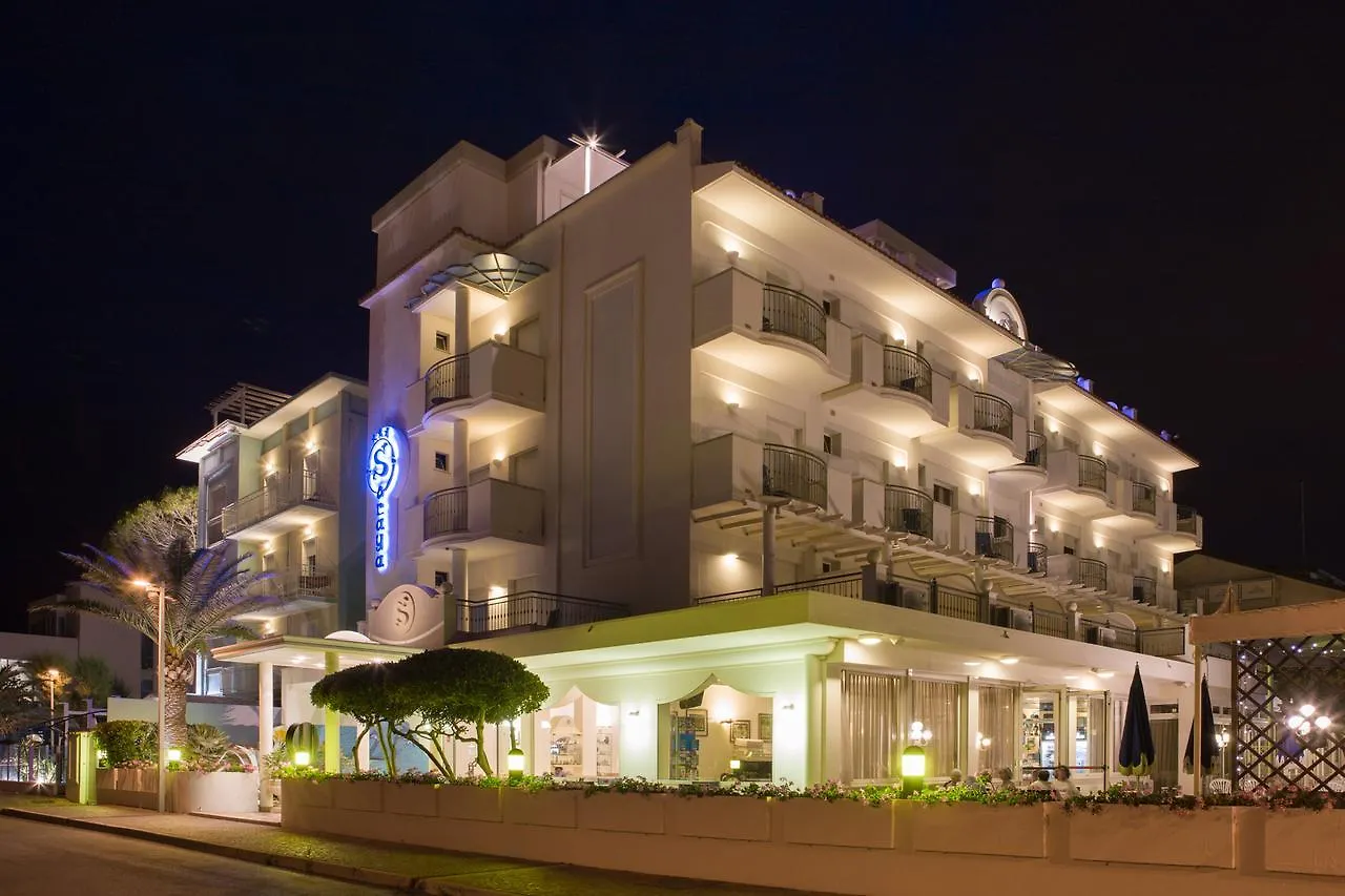 Hotel Soraya - Spiaggia Sawasdee With Beach & Parking リッチョーネ 3*,  イタリア